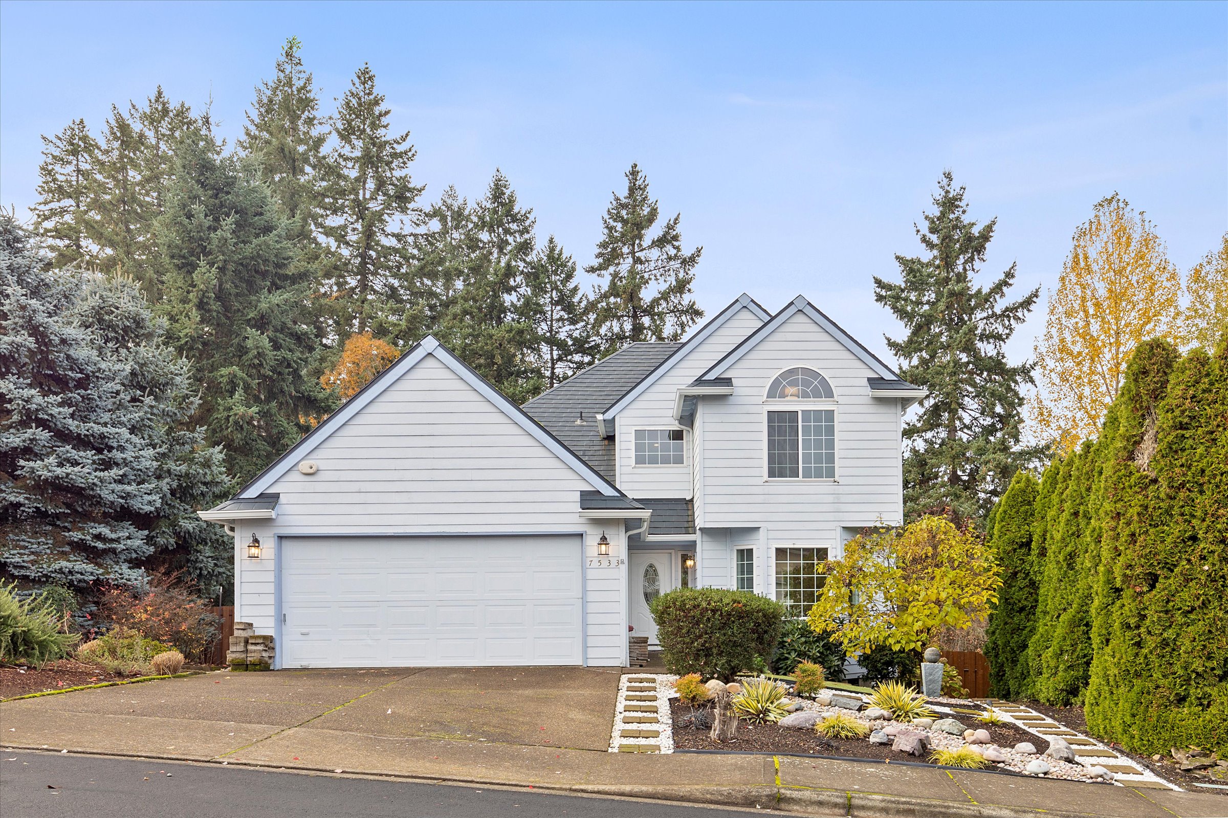 7533 SW Applegate Drive